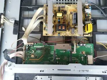 Aksesoari za TV i video: Colossus 32 Lcd Css10100 u delovima Main board T. MSD306.68A 12023 — 14