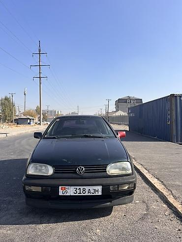 Volkswagen Golf: 1992 г., 1.8 л, Механика, Бензин, Хэтчбэк