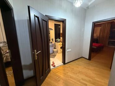 Uzunmüddətli kirayə mənzillər: Evdə bir işləyən xanım yaşayır bir işləyən xanım axtarılır.Ev — 12