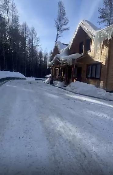 Продажа коттеджей и домов: Продаю коттедж на иссык-куле г. Каракол, горнолыжная база sky — 1