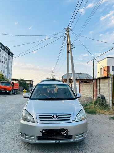 купить машины: Toyota Ipsum: 2001 г., 2.4 л, Автомат, Бензин, Минивэн