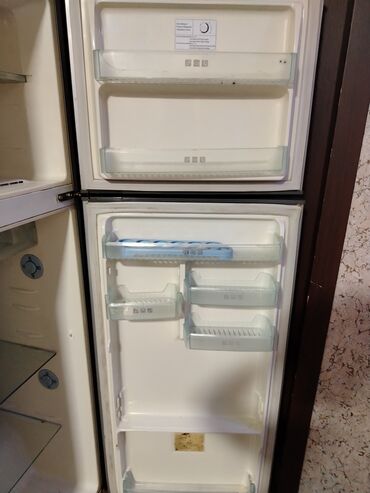 Soyuducular: 2 qapılı Samsung Soyuducu Satılır, rəng - Gümüşü — 8