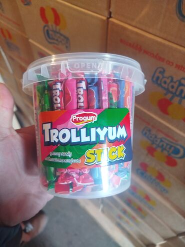 Кондитерские изделия, сладости: Набор кондитерских изделий ассорти: 1) Trolli Center Filled Fruit — 12