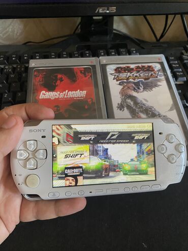 sony psp: PSP Əla vəziyyətdədir Sadəcə son şəkildə göstərdiyim ekranda xətt