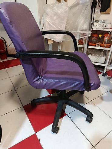 Ofis mebeli: Bənövşəyi rəngdə salon kreslosu ikinci əl - Yumşaq oturacaq və — 1
