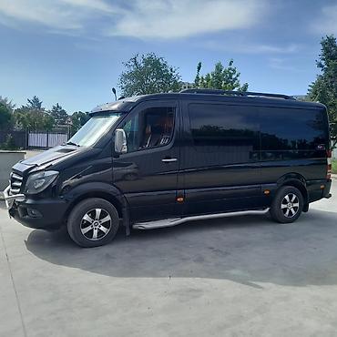 w210 e320: Mercedes-Benz Sprinter (черный, короткая/средняя база) — пассажирский — 1