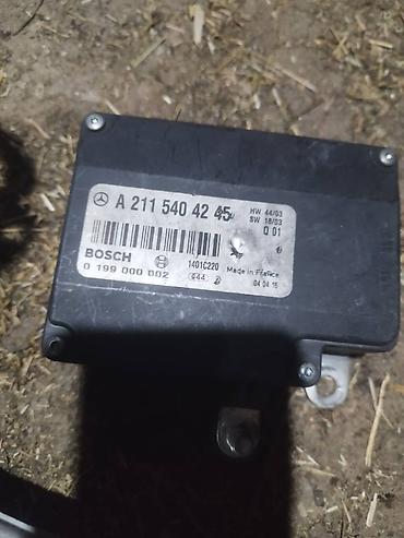 Панели, обшивки: Запчасть на Мерседес 211 Фара простой правая сторона Болоки,рамки — 4