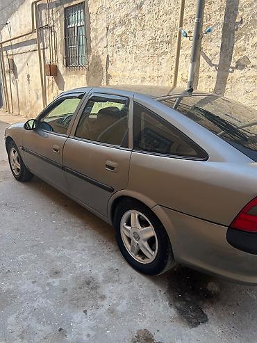 afdomobil: Opel Vectra: 2 l | 1997 il Sedan — 5