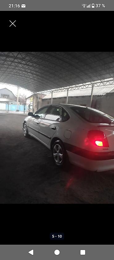 багажник авенсис: Toyota Avensis: 2002 г., Автомат, Бензин, Лифтбек — 2
