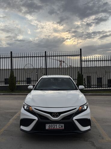 продаю или меняю с доплатой мне: Toyota Camry: 2021 г., 2.5 л, Автомат, Бензин, Седан