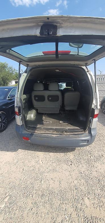 сиденья машина: Hyundai Starex: 2004 г., 2.5 л, Автомат, Дизель, Минивэн — 5