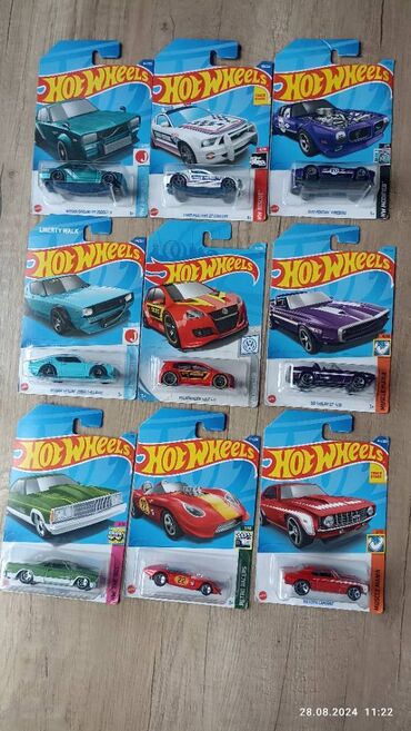 пультовой машинка: Модели автомобилей,мотоциклы HotWheels оригинал,новые запечатанные