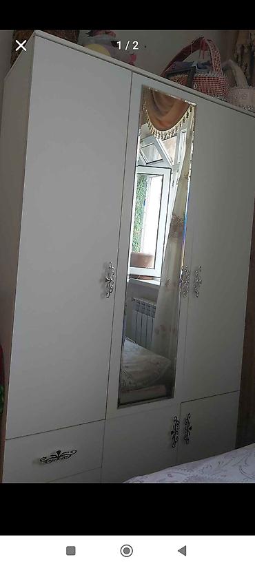ucuz divanlar: Ağ rəngdə, klassik dizaynlı 3 qapılı paltar şkafı. - Orta qapıda tam — 1