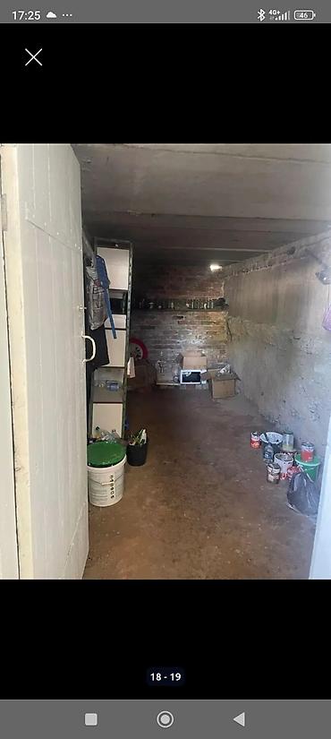 Продажа коттеджей и домов: Продаётся частный дом с большим участком. Объект: - Кирпичный — 18