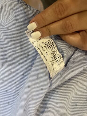 Köynəklər: Rubashkalar,ag ve mavi, next ve dolce,3-5 yasha,heresi 10 m.Dolce — 10