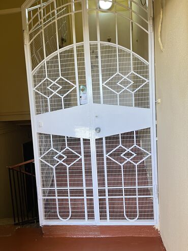 Köhnə tikili: Atatürk pr 3 otaqli lelinqrad lahiyəli təmirli yer parket döşəməli ev — 15