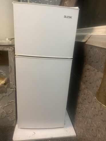 холодильный шкаф: Холодильник Б/у, Двухкамерный, 47 * 110 *