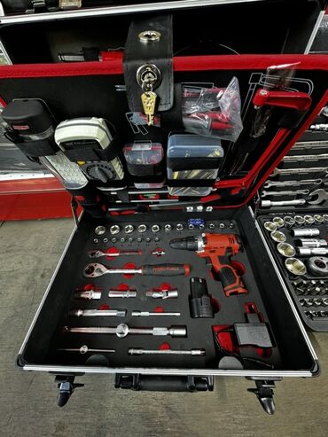 набор для электрика: Набор инструментов, Black&Decker