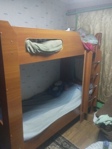 бу парта: Двух ярусная кровать