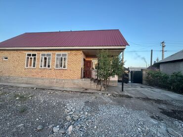 дом квартира жалал абад: Времянка, 70 м², 3 комнаты, Собственник
