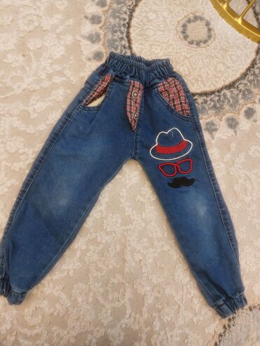 Cinslər və şalvarlar: Uşaq üçün denim şalvar dəsti - 4 fərqli model: 1) Tünd mavi, yarı — 3