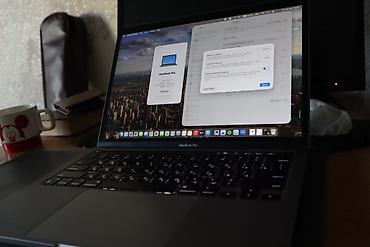Ноутбуки Apple (MacBook): Для программирования, Б/у, Apple M2, ОЗУ, RAM: 8 ГБ — 4