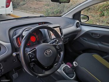 Toyota: Toyota Aygo: 1 l. | 2016 έ. Χάτσμπακ — 6