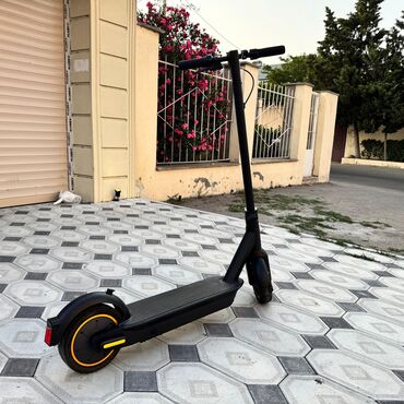 Monitorlar: Scooter satılır❗️❗️❗️550 manat
Əlaqə:051-829-26-63