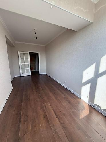 суюнбаев: 2 комнаты, 62 м², Золотой квадрат Элитка, 4 этаж, Косметический ремонт — 1