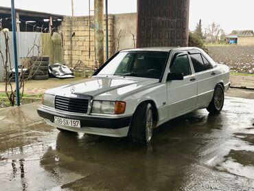 Mercedes-Benz: Mercedes-Benz 190: 2 l | 1991 il Sedan