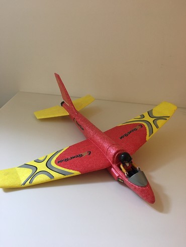 Igračke: PLAYMOBILE AVION 48 cm. Raspon krila - 50cm. Rasklopiv, pilot koji se — 4