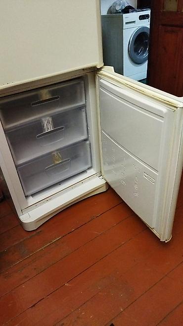 Mətbəx texnikası: Indesit soyuducu - İkiqapılı model: yuxarıda əsas soyuducu bölmə — 3