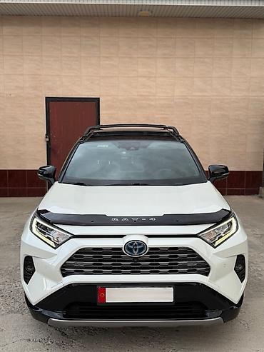 Toyota RAV4: 2021 г., Гибрид, Кроссовер