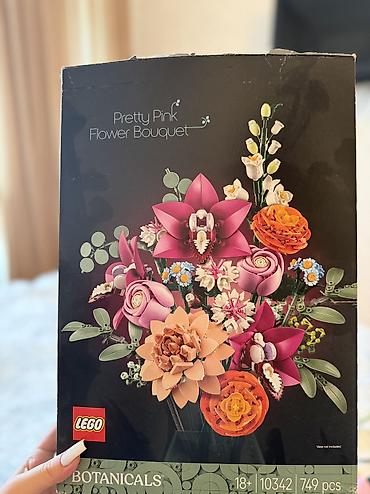 telepuzik oyuncaq: LEGO Botanicals – Pretty Pink Flower Bouquet (10342) - Set tərkibi — 1
