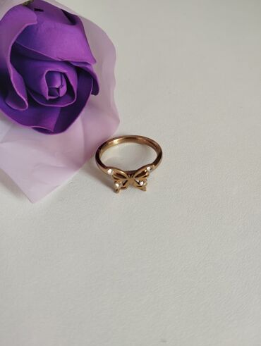 кольцо с брилиантом: Новое кольцо с бабочкой, корейский сталь не чернеет. 17 размер, 150