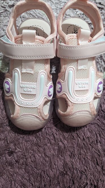 высокая детская обувь: Продаётся новая детская обувь для девочек 27 размер розовые для