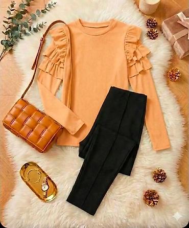 Kompleti: Ženska dvodelna kombinacija – džemper i pantalone - Gornji deo: meki — 5