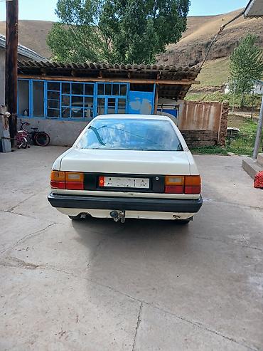 классика мото: Audi 100: 1989 г., 1.8 л, Механика, Бензин, Седан — 2