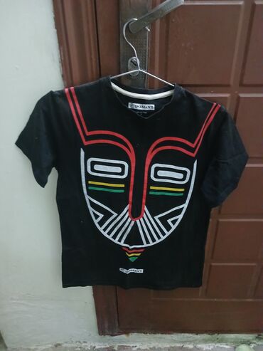 Köynəklər: Hərbiri təzə kimidi 10 .12 yaş uşaqlar üçün hamısı bir yerdə 30m — 13