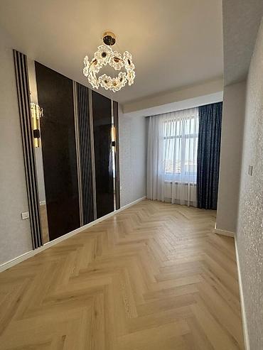 ev satisi: 8-ci kilometr, 2 otaqlı, Yeni tikili, m. Qara Qarayev, 76 kv. m — 5