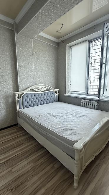 Мебель: Двуспальная кровать, Б/у, С мягким изголовьем, длина - 220 см — 2