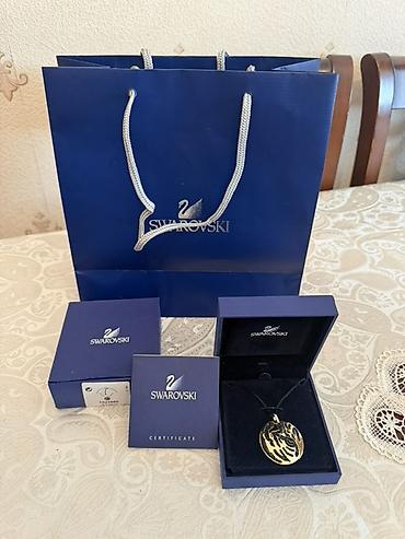 Swarovski boyunbağı dəsti - Brend: Swarovski - Komlekt: hədiyyə lalafo.az -da Swarovski boyunbağı dəsti - Brend: Swarovski - Komlekt: hədiyyə