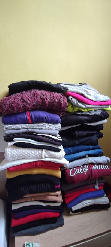 Farmerke: Moja garderoba i dečija.Može na veliko za daljnju prodaju i na lalafo.rs — 1 Farmerke: Moja garderoba i dečija.Može na veliko za daljnju prodaju i — 1