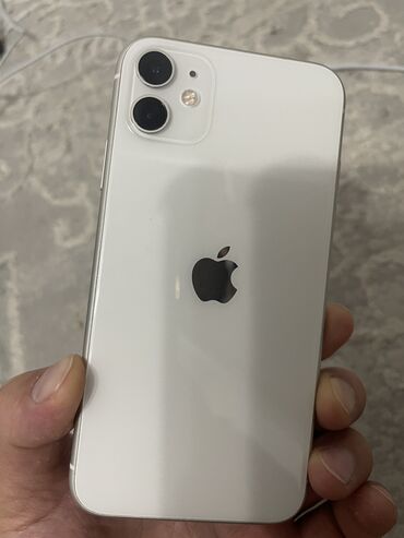 Apple iPhone: IPhone 11, Б/у, 128 ГБ, Белый, Зарядное устройство, Защитное стекло, Чехол, 88 %
