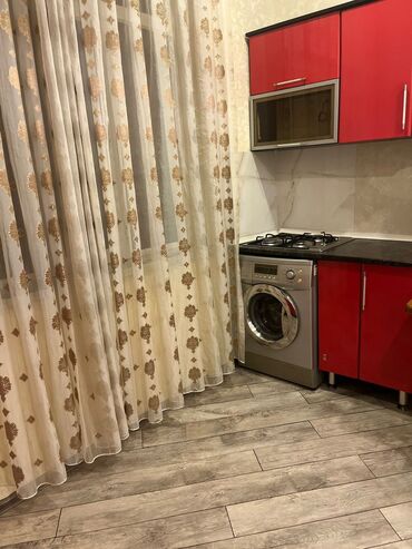 Uzunmüddətli kirayə mənzillər: 3 otaqlı mənzil – zövqlü interyer, hazır yaşayış - Plan: geniş qonaq — 13