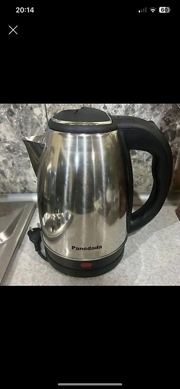 Panedada elektrik çaydanı - Korpus: paslanmayan poladdan, istiliyi