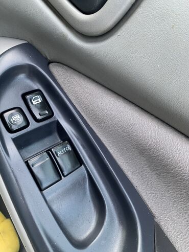 Nissan: Nissan Almera: 2002 г., 1.8 л, Автомат, Бензин, Хэтчбэк — 14