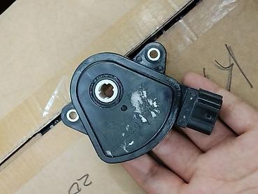 Датчик/переключатель положения селектора АКПП (range sensor, inhibitor