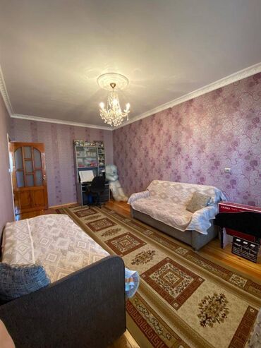 Köhnə tikili: Bakı, 3 otaqlı, Köhnə tikili, m. Xalqlar Dostluğu, 82 kv. m — 2