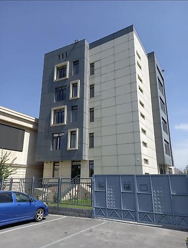 куплю кашар: Сдается здание -1400 м2, первая линия, большая парковка, с мебелью — 2